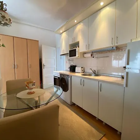 Penthouse Modena شقة